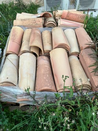 4 Palets Tejas Cerámicas (aprox. 1000)