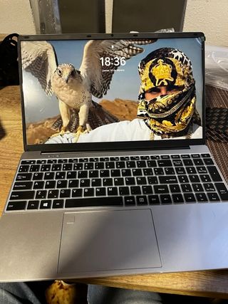 Portátil Plata y Negro