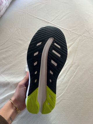 Zapatillas Adidas Questar 3. Talla 38 2/3