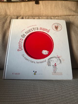 Dentro de nuestra mamá (Spanish Edition)