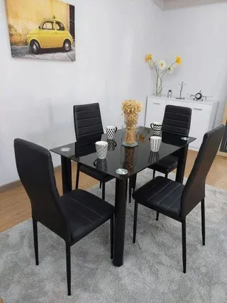 SCONTO!! Tavolo in vetro con 4 sedie