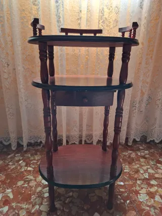 Comodino ausiliario in legno e vetro