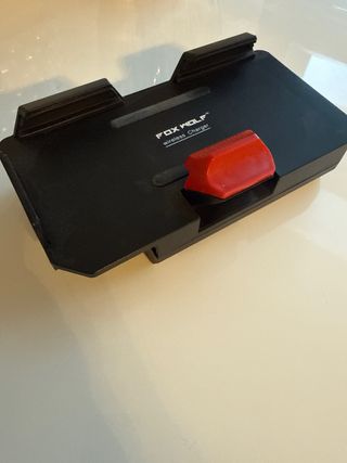 Cargador inalámbrico para moto bmw.