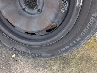 Llanta Kumho 185/65 R15 88H Peugeot 208