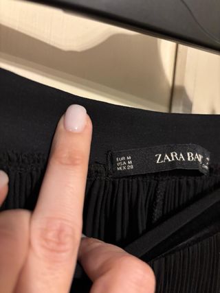 Pantalón Zara Plisado Pirata Talla M