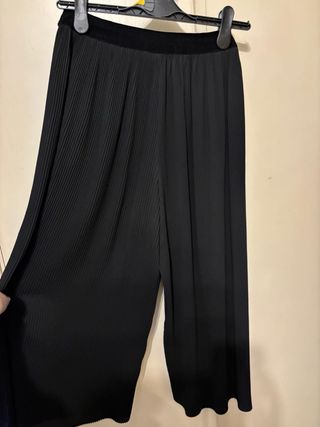 Pantalón Zara Plisado Pirata Talla M