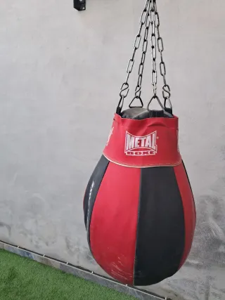Pera Boxeo Metal Boxe Roja y Negra
