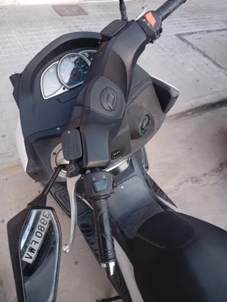 Maxi Scooter 125cc Automática