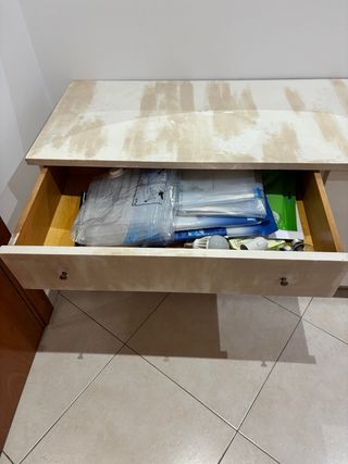 Mueble auxiliar grande.