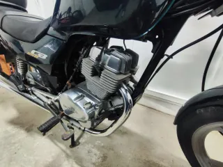 Honda CB 250 Two Fifty Negra/Verde