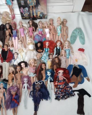 Lote de más de 70 Muñecas ¡Sólo CORREOS!