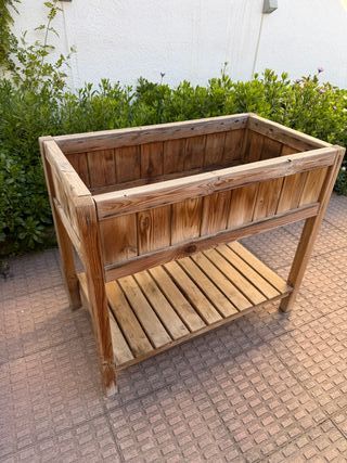 Huerto Urbano de Madera