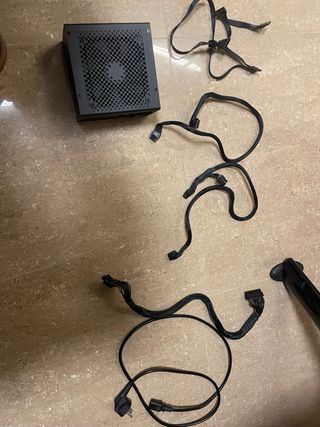 Fuente de Alimentación NZXT 650W Gold