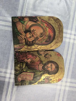 Icono religioso cristiano plegable