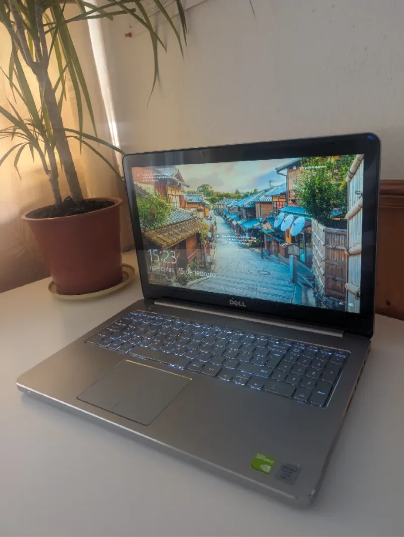 Dell Inspiron 7537 Portátil Plata/Negro
