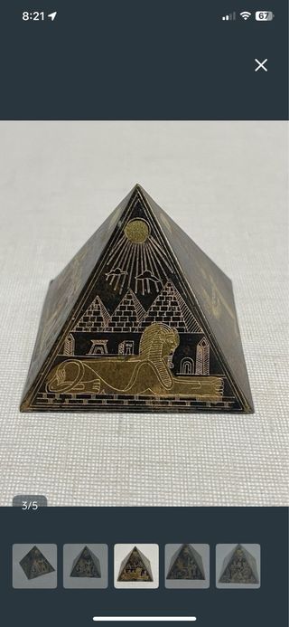 Pirámide Egipcia Decorativa