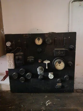 Cuadro Eléctrico Vintage