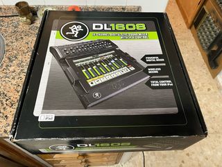 Mesa de mezclas digital Mackie DL1608