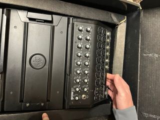 Mesa de mezclas digital Mackie DL1608