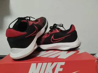 Zapatillas Baloncesto Nike Negras y Rojas