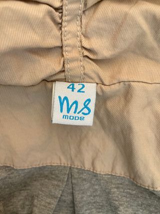 Chaqueta beige mujer ligera