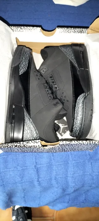 Jordan 3 Black Cat
