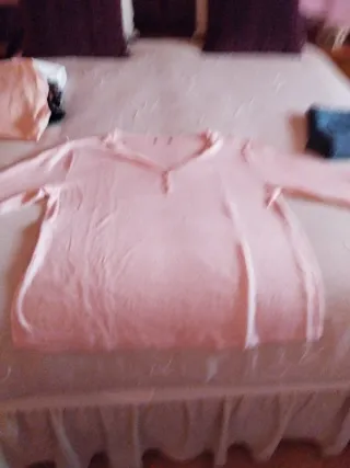 Pantalones chinos verano y suéter fino