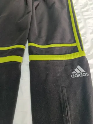 Pantalón Adidas Challenger Negro y Verde