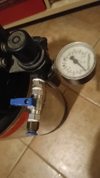 DEPÓSITO DE AGUA DESTILADA