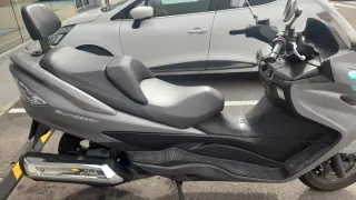 Suzuki Burgman 400 Gris