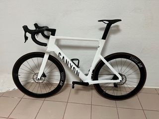 Bicicleta Carretera Canyon Blanca