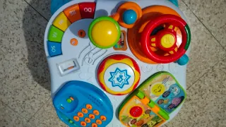 Mesa de actividades para bebés