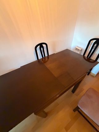 Mesa de comedor extensible madera oscura
