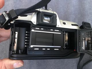 Cámara Nikon F60 con objetivo AF Nikkor 35-80mm