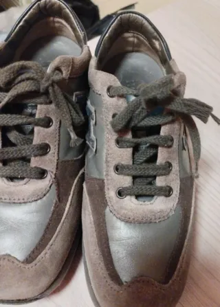 Hogan Scarpe Bambino N. 32, stringhe sfilacciate