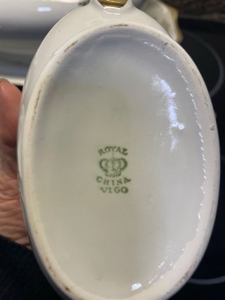 Juego sopera y fuentes porcelana