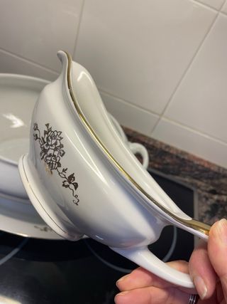 Juego sopera y fuentes porcelana