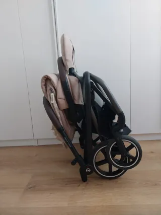 Silla Cybex Eezy S Twist+2 Almond Beige + Capazo