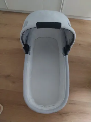 Silla Cybex Eezy S Twist+2 Almond Beige + Capazo