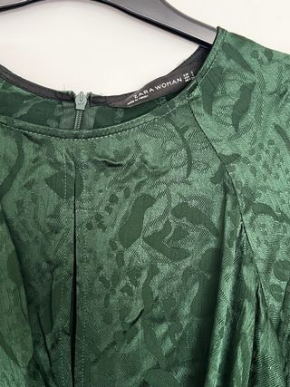 Camisa Zara verde botella bordada