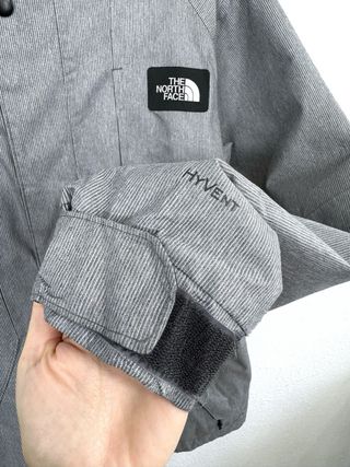 Chaqueta The North Face HyVent Oversize Sport Gris