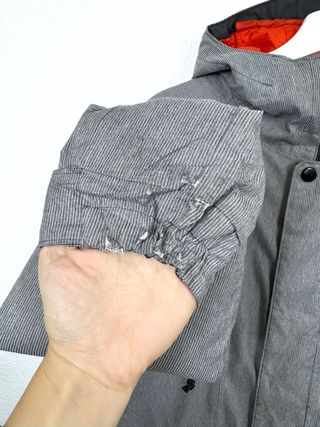 Chaqueta The North Face HyVent Oversize Sport Gris