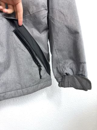 Chaqueta The North Face HyVent Oversize Sport Gris