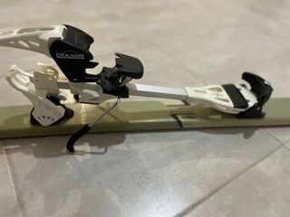 Esquís de travesía y alpino