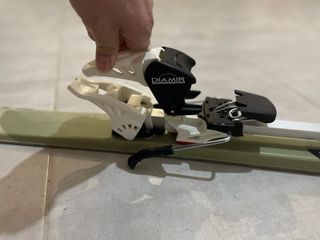 Esquís de travesía y alpino