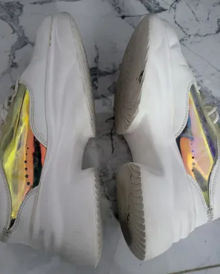 Zapatillas Zara blancas y multicolor