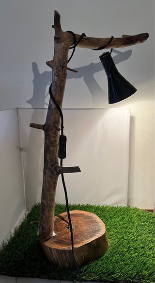 Candeeiro de madeira artesanal 60 cm altura