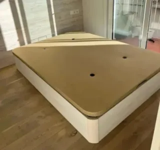 Canapè e materassi completamente nuovi in vendita