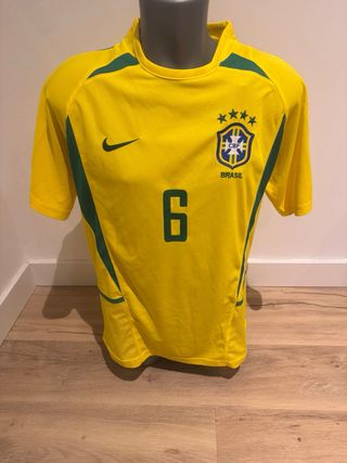 Camiseta Brasil 2002 Firmada Roberto Carlos