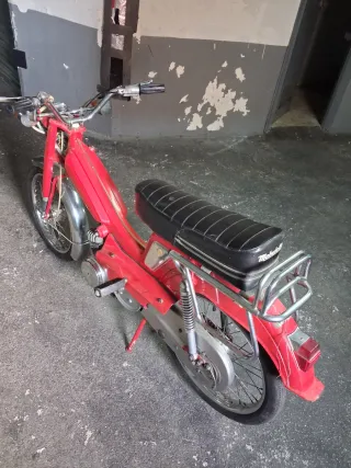 Mobilette superlujo,funcionando bien,sin documento